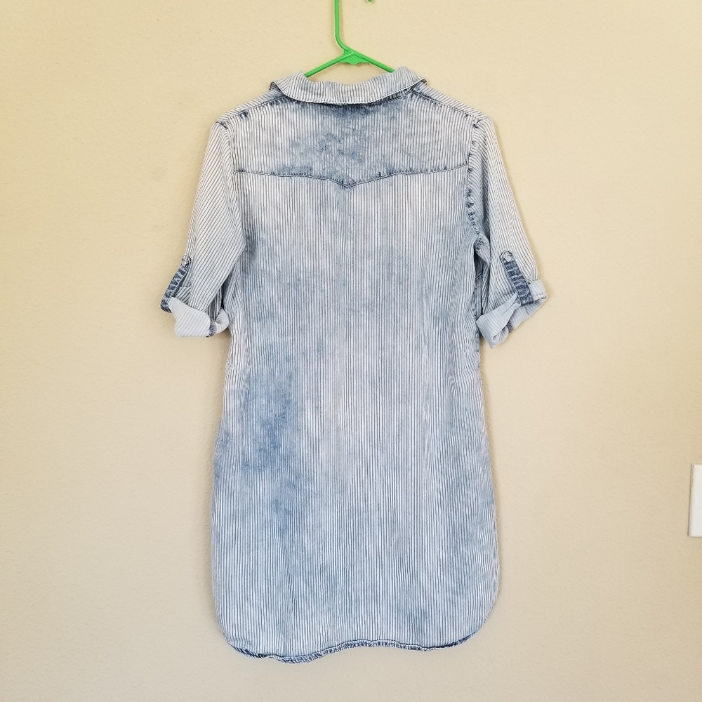 Kut From The Kloth Chambray Casual Shirtdress - Picture 4 of 9